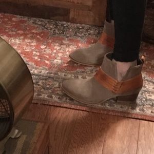 Diba True 9.5 boots